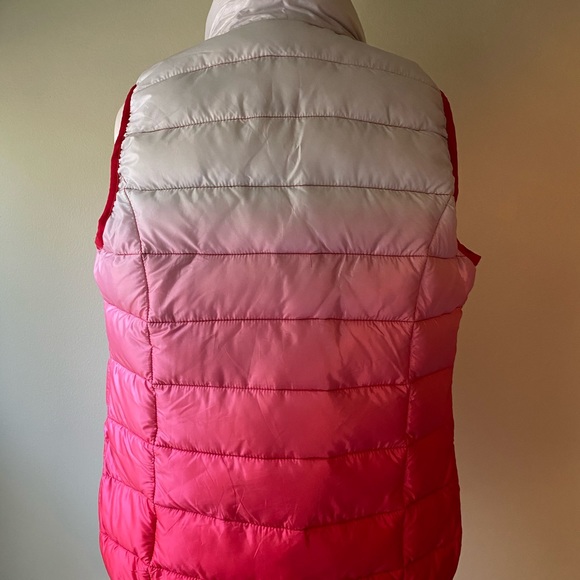 Yest Quilted Puffy Vest - Picture 2 of 6